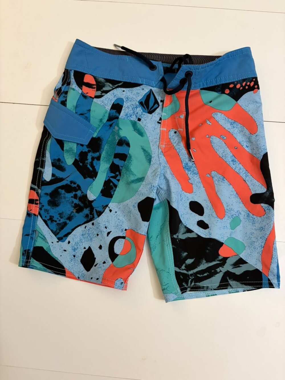 Boys Medium Boardshorts